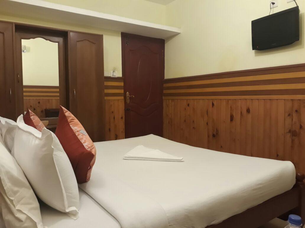 Готель Yogi Residency Кодайканал Екстер'єр фото
